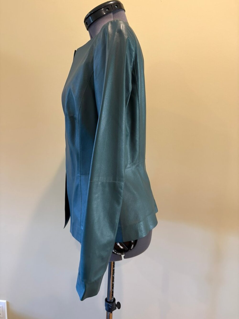 Lafayette 148 size 0 green leather blazer - Picture 2 of 8